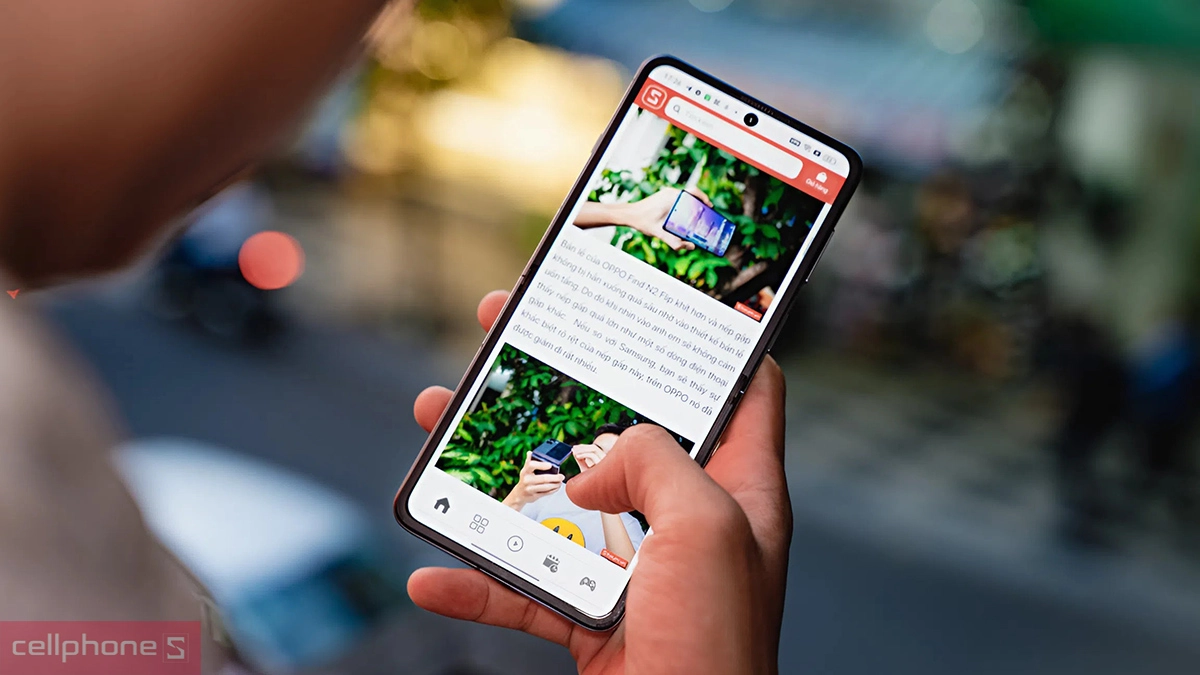 Màn sở hữu độ sáng tiêu chuẩn 500 nits, dễ quan sát