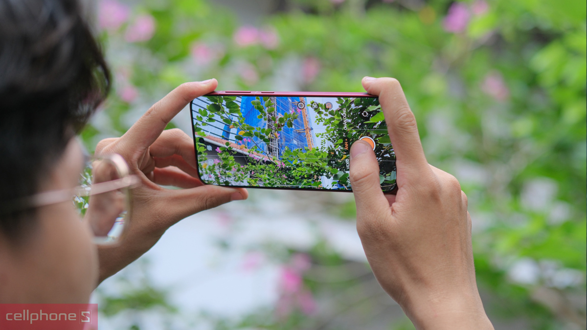 OPPO Find X trang bị camera Hasselblad hỗ trợ zoom xa sắc nét