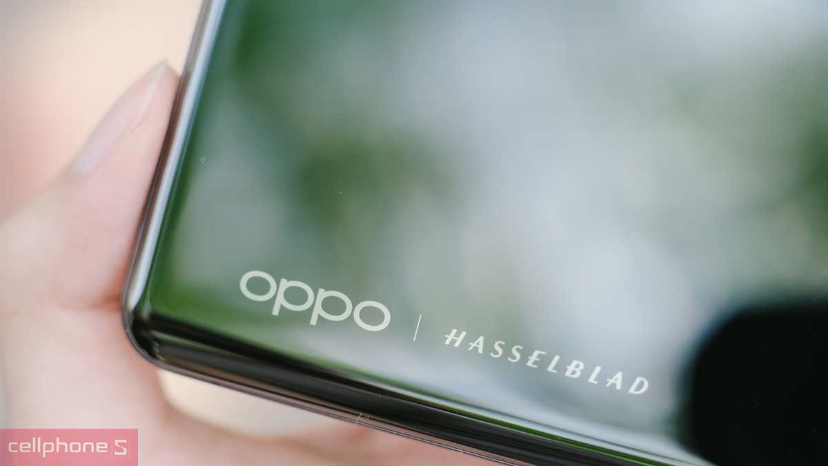 Thiết kế mặt lưng OPPO Find X5 Pro