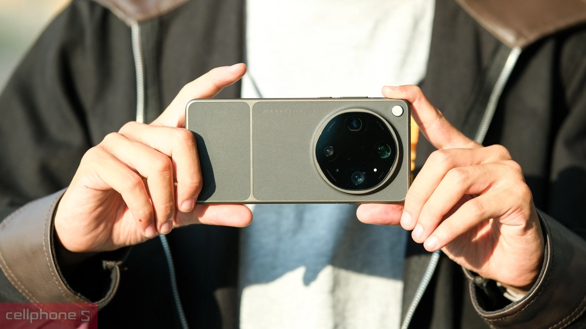 Điện thoại OPPO Find X9 Ultra thiết kế cao cấp, camera Hasselblad