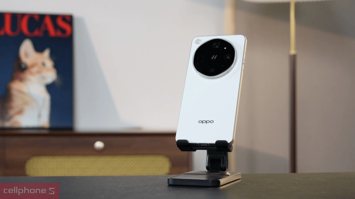 OPPO Find X9 Ultra nạp đầy năng lượng cực nhanh qua sạc không dây 50W