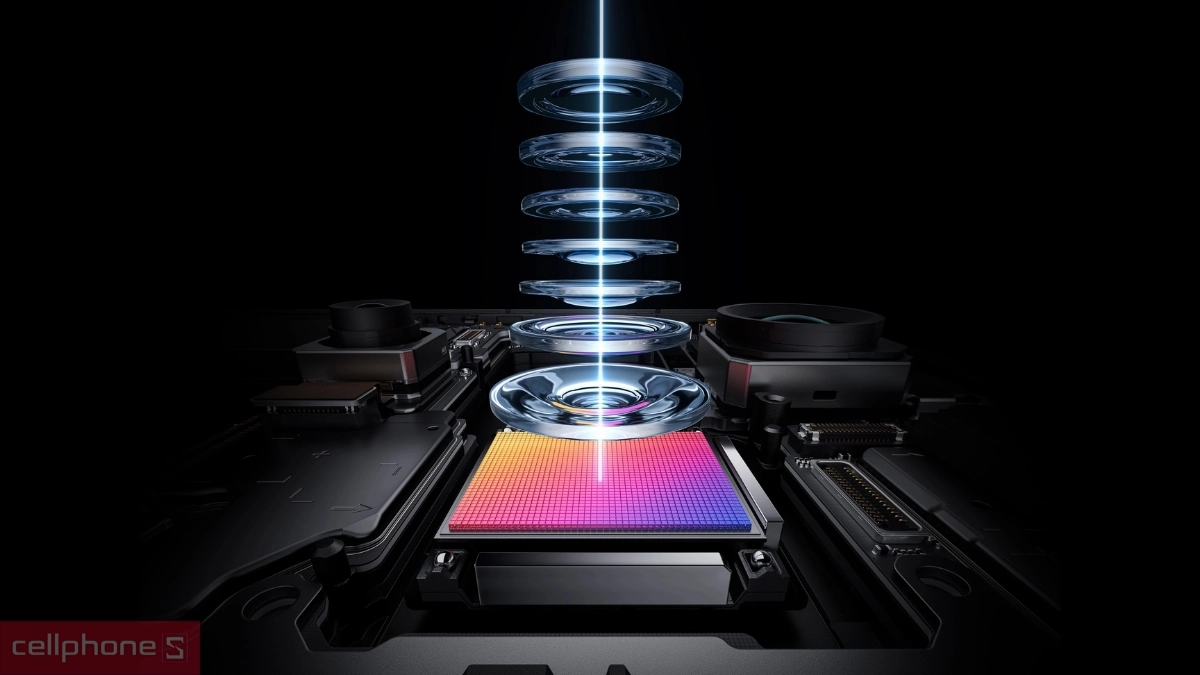 Cận cảnh OPPO Find X9 Ultra với hệ thống camera sau gồm bốn cảm biến khác nhau được tinh chỉnh bởi Hasselblad