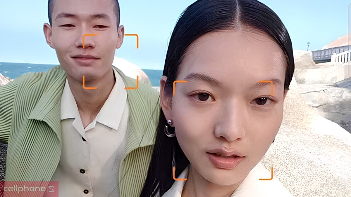 OPPO Find X5 Pro tự động nhận diện khuôn mặt khi selfie góc rộng