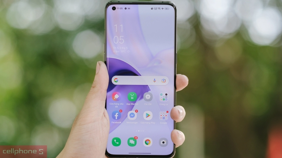 OPPO Find X5 Pro trang bị màn hình AMOLED 6.7 inch sắc nét