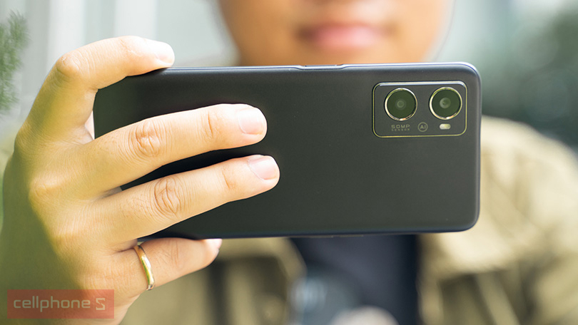 Phong cách quyến rũ từ thân hình đến màu sắc