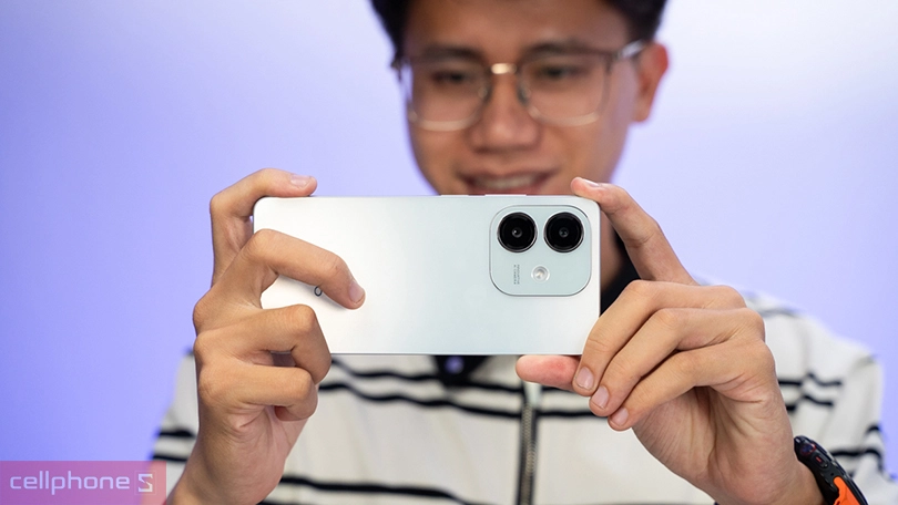 Viên pin lớn 5.100mAh cho khả năng sử dụng thời gian dài