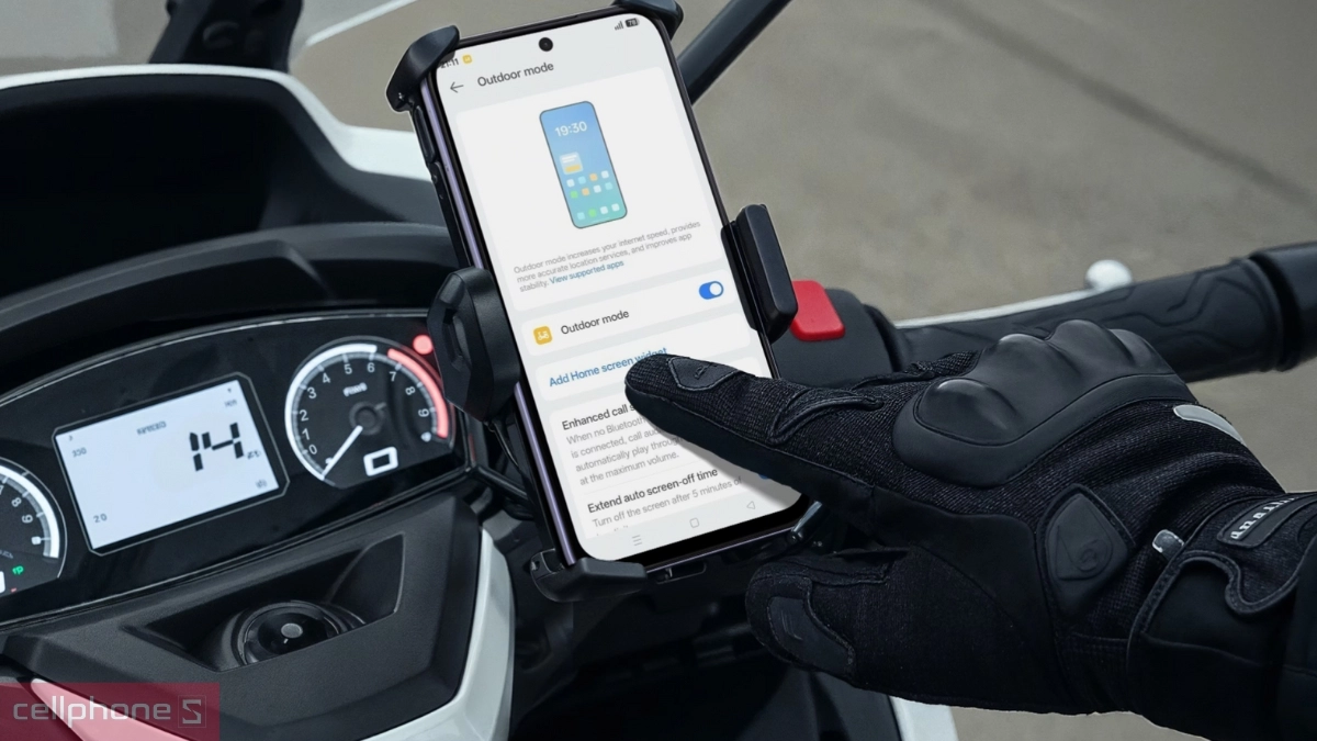 Sẵn sàng sử dụng ngoài trời với Outdoor Mode 2.0 và Glove Touch