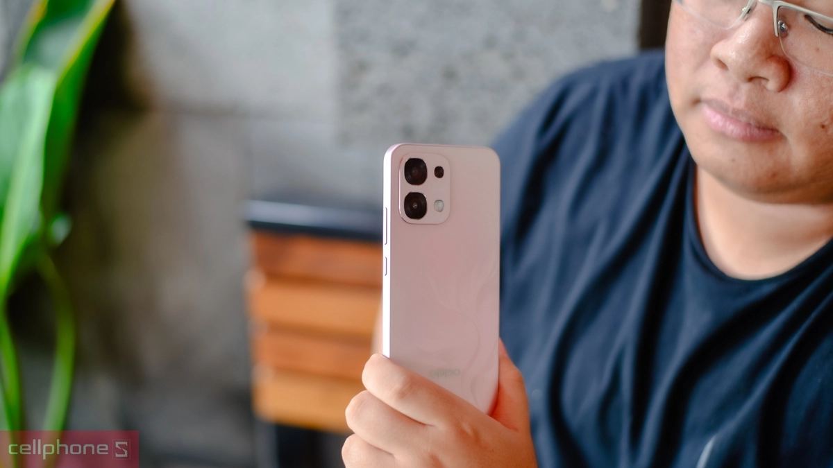 Điện thoại OPPO A6 Pro nặng 188g