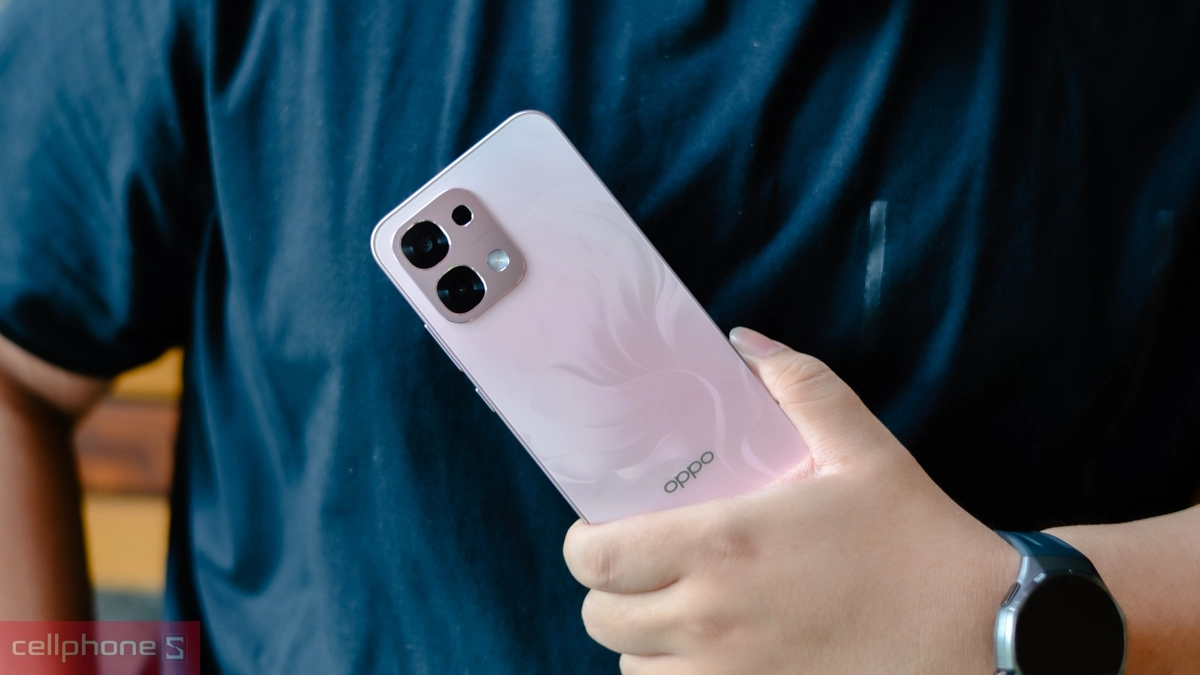 OPPO A6 Pro có độ bền chuẩn quân đội