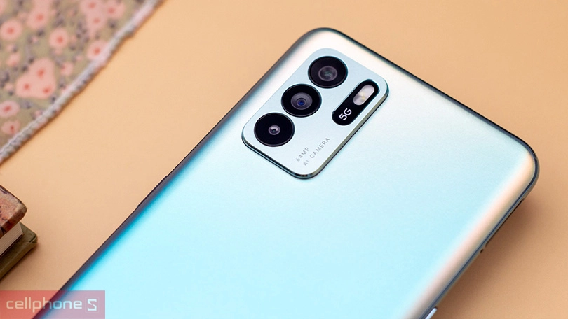 Camera chuyên nghiệp với cảm biến cực lớn