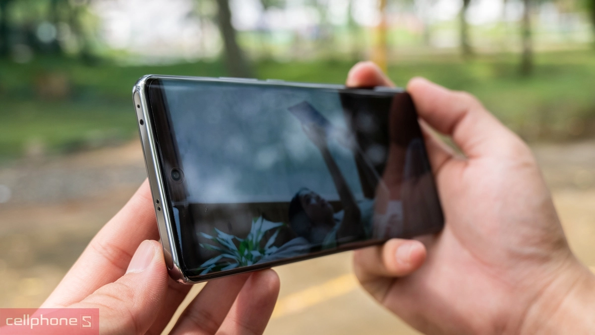 Camera trước 32MP của Reno10