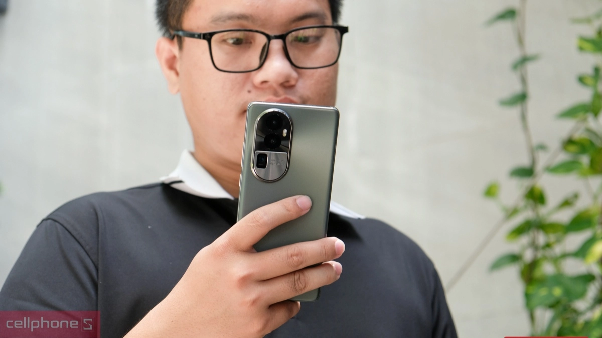 Cảm biến nhiệt độ màu 13 kênh trên OPPO Reno10 Pro+