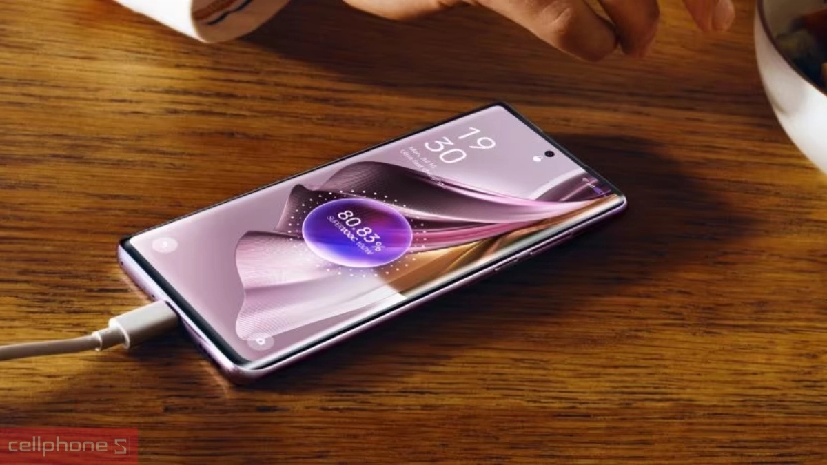 OPPO Reno10 Pro+ 5G sở hữu công nghệ sạc siêu nhanh SUPERVOOC 100W