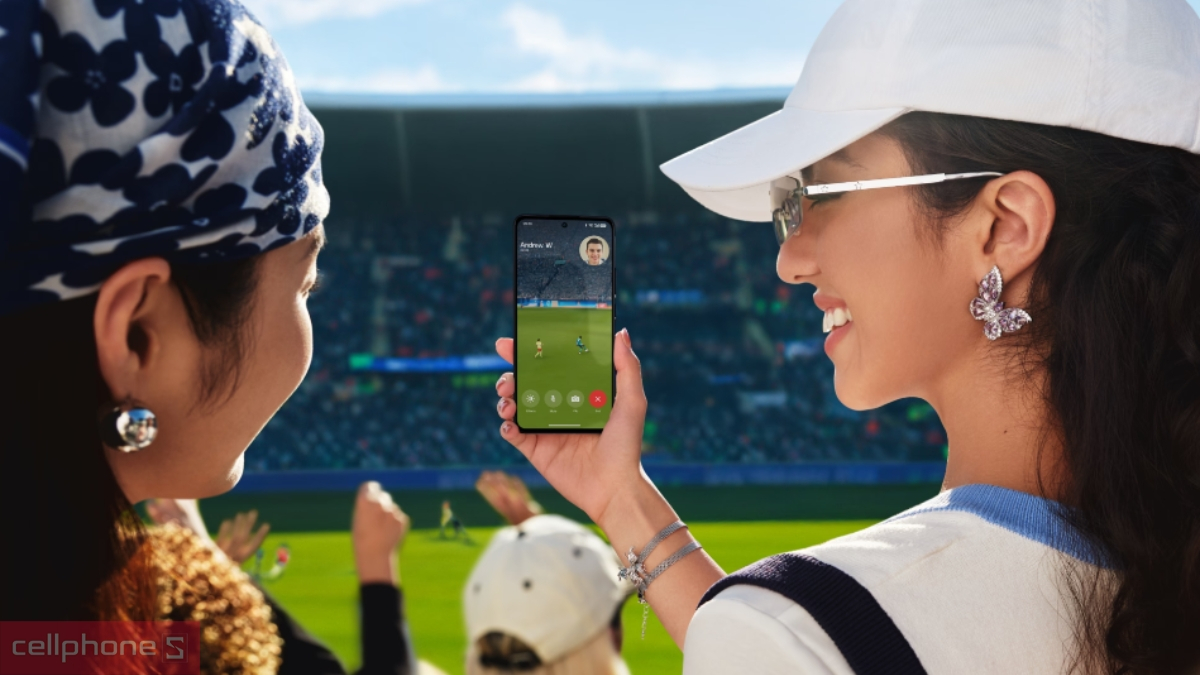  OPPO Reno13 F hiển thị sắc nét dưới ánh sáng mạnh