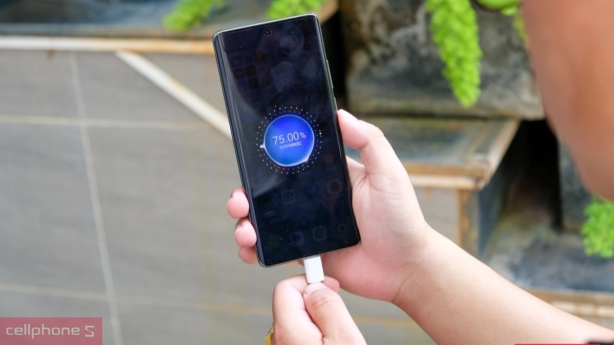 OPPO Reno10 Pro Plus+ cần cân nhắc vì không có chuẩn kháng nước