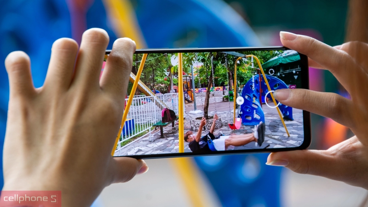 Người cần điện thoại màn hình đẹp