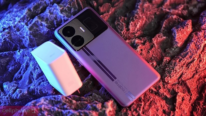 Giá bán khởi điểm của realme GT 5 Pro SE
