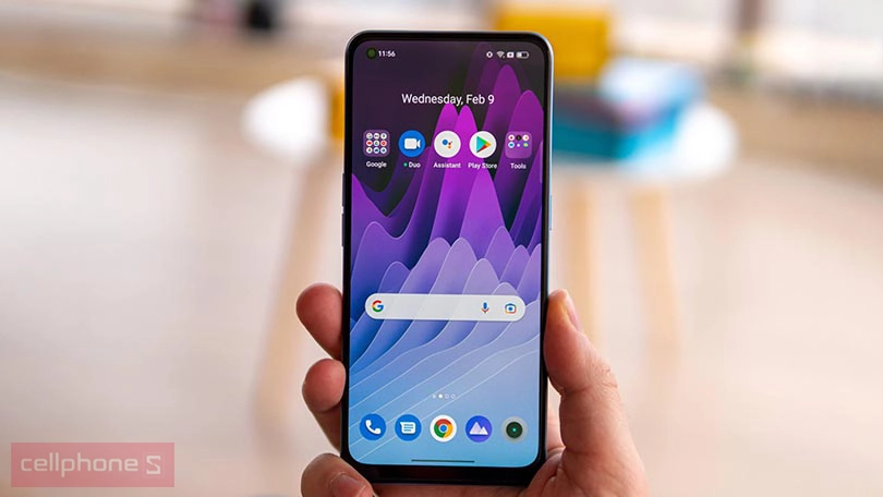 Màn hình kích thước lớn, tấm nền AMOLED hiển thị sắc nét