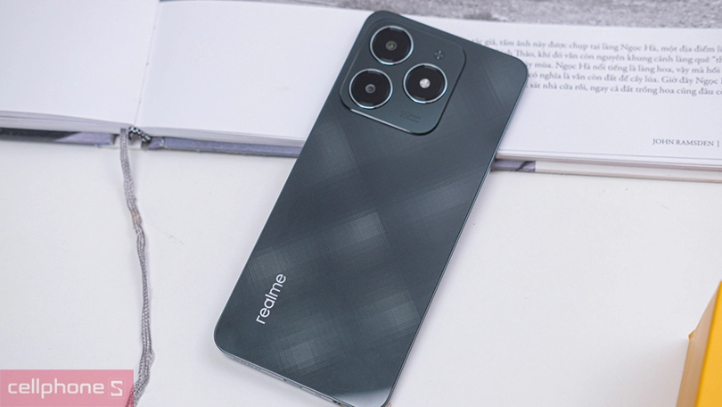 Điện thoại realme C61 giá bao nhiêu tiền
