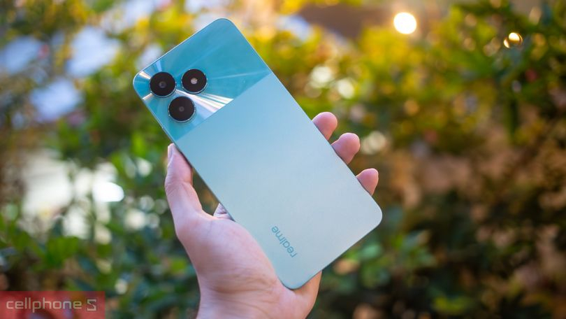 Thiết kế Realme C51 cũ trầy xước