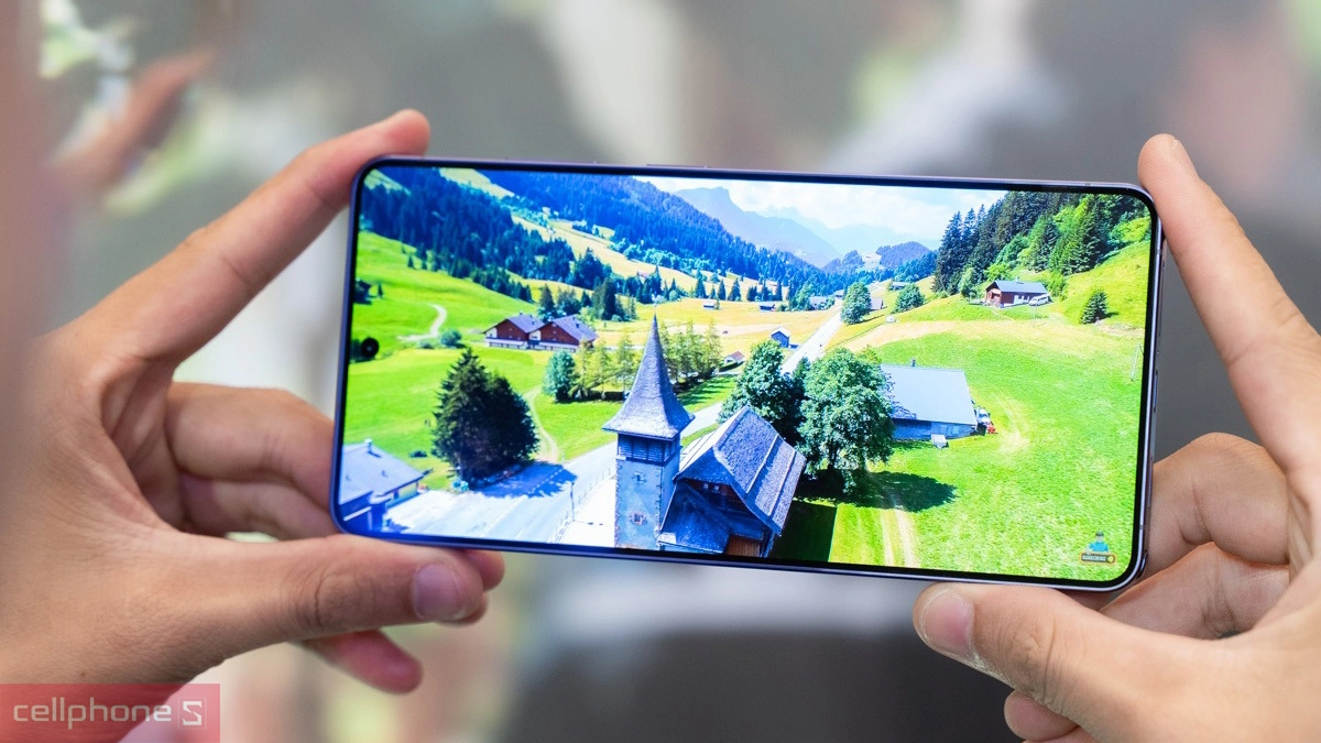 Hiệu năng: Sự kết hợp giữa chip Snapdragon for Galaxy và Exynos