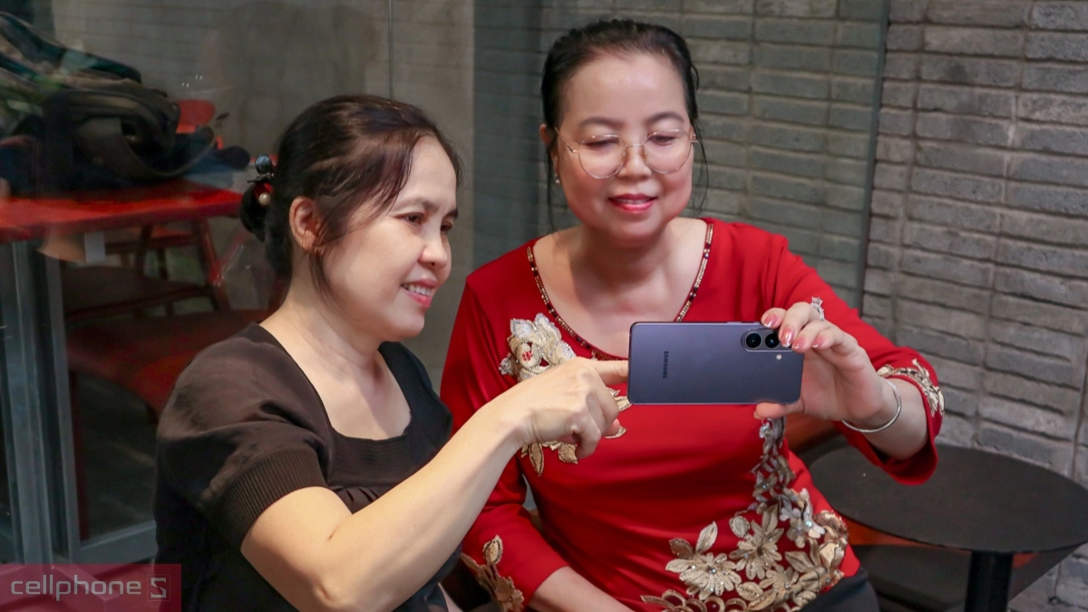 Tiêu điểm giảm giá điện thoại Samsung
