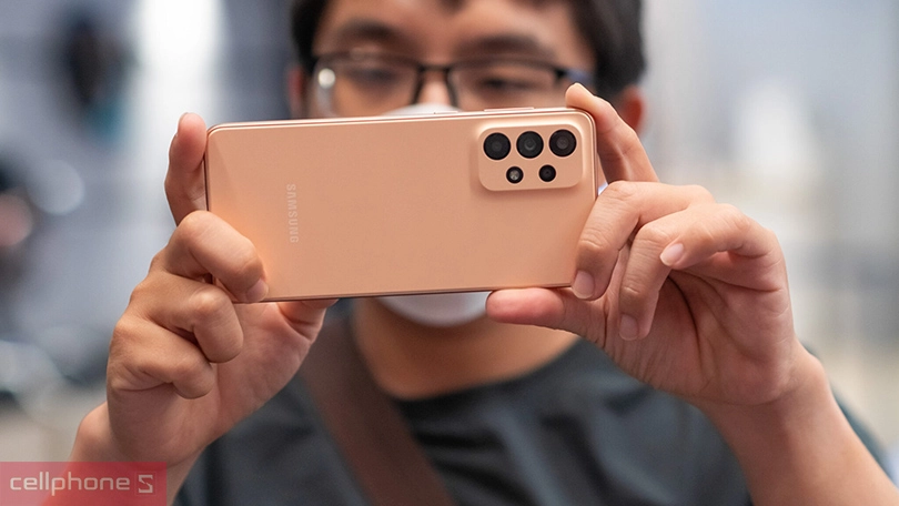 Camera 4 ống kính ghi lại trọn vẹn chi tiết đáng giá