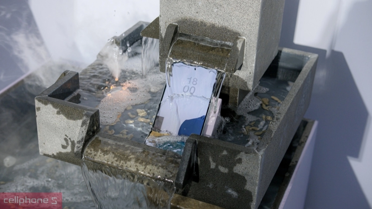 Khả năng kháng nước của điện thoại Samsung Galaxy A57