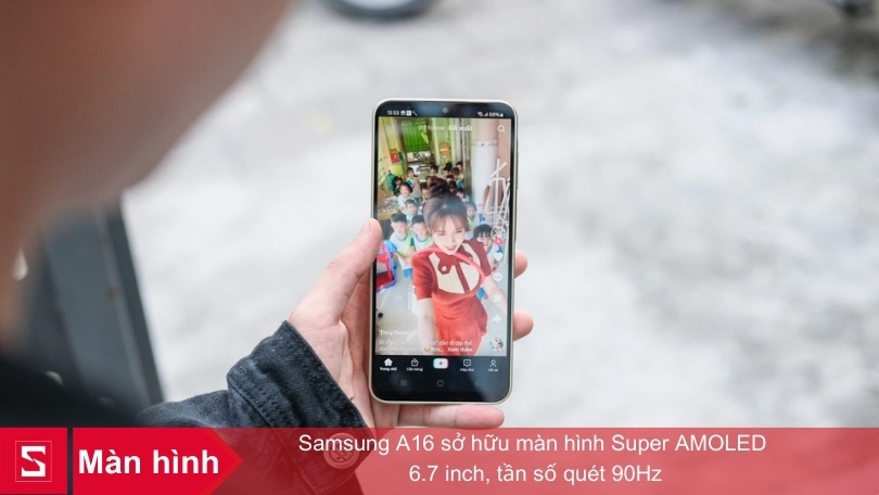 Màn hình Super AMOLED 6.7 inch, tần số quét 90Hz