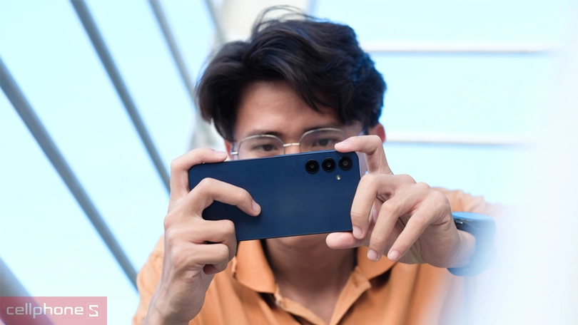 Samsung Galaxy A25 giá bán bao nhiêu