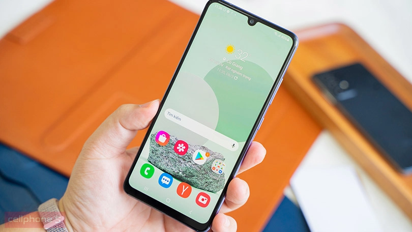 Thiết kế thời thượng cùng màn hình Full HD+ viền mỏng ấn tượng