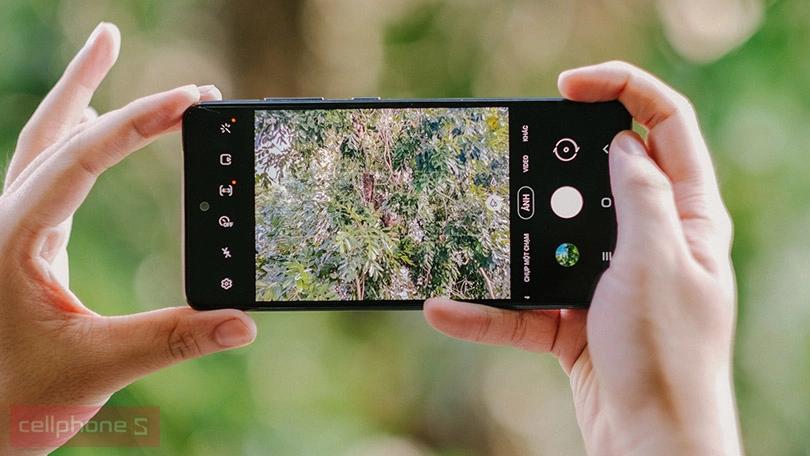 Cụm 4 camera sau chất lượng, nhiều công nghệ hiện đại