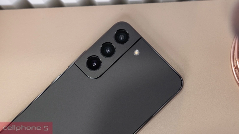 Samsung Galaxy S22 - Cũ Trầy Xước