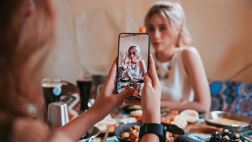 Camera 64MP,12MP,12MP sắc nét, hỗ trợ nhiều tính năng chụp hình