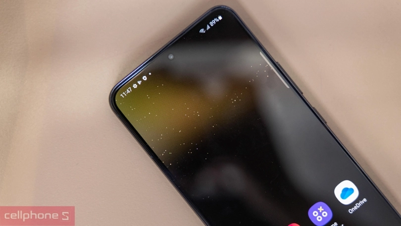 Sạc nhanh 25W, pin máy dùng nguyên ngày