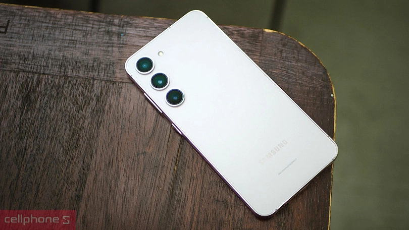 Trẻ trung nhưng cũng cực kỳ tinh tế với bốn tùy chọn màu hết sức trendy