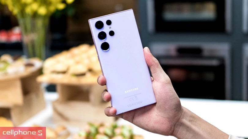 Thiết kế sang trọng, ngoại hình không tì vết như máy mới