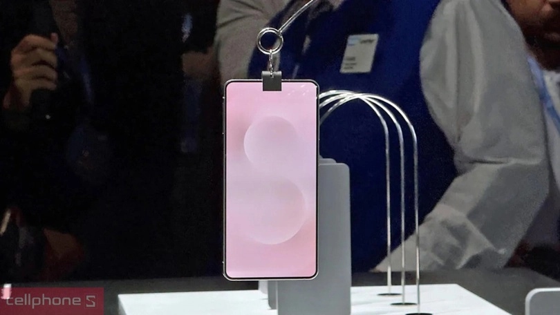 Viên pin lớn và sạc nhanh chóng