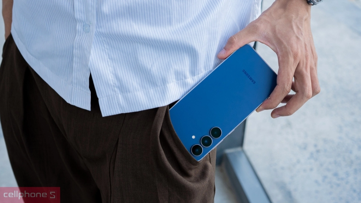 Samsung Galaxy S25 FE 8GB 512GB sở hữu viên pin dung lượng 4900 mAh