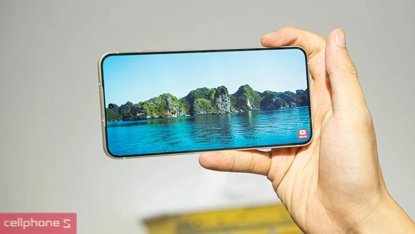 Màn hình Dynamic AMOLED 6.7 inch lớn