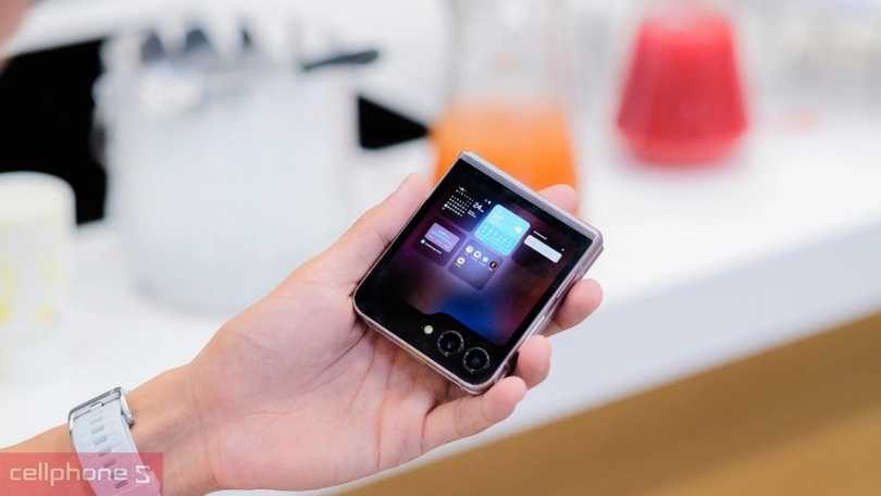 Màn hình cũng là điểm có sự nâng cấp lớn trên thế hệ Samsung Z5 Series Màn hình cũng là điểm có sự nâng cấp lớn trên thế hệ Samsung Z5 Series