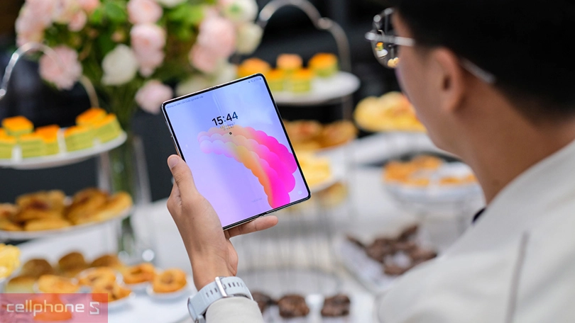 Đặt trước Galaxy Z Fold5 tại CellphoneS được ưu đãi gì?