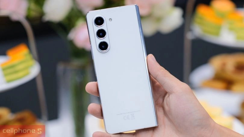 Cấu hình máy mạnh mẽ