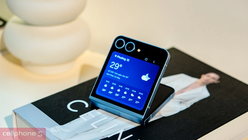 Đánh giá Samsung Z Flip 6 chính hãng camera, chip máy