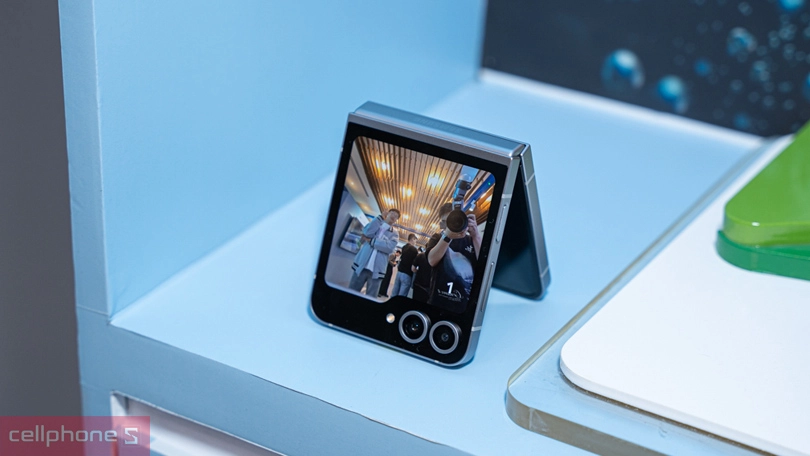 Pin lớn, có thể dùng đến 10,5 tiếng