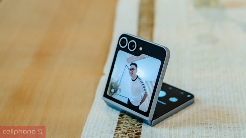 Z Flip 6 có chống nước không?