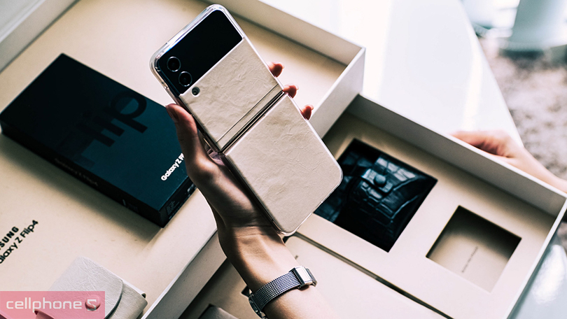 Điện thoại Samsung Galaxy Z Flip4 Flex Mode Collection giá bán bao nhiêu tiền?