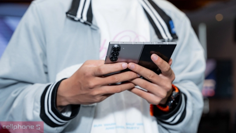 Có nên mua Samsung Z Fold 6 cũ?