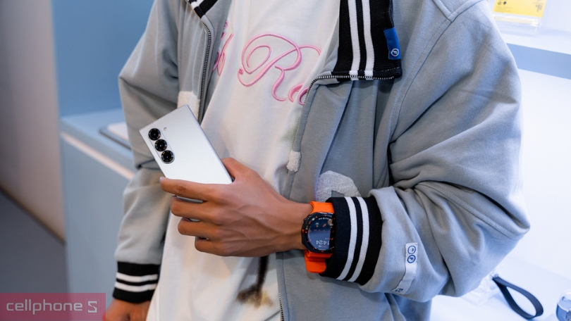 Giá bán Galaxy Z6 cũ bao nhiêu?