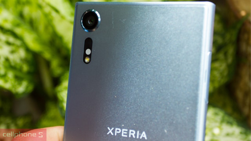Sony Xperia XZS - Ngoại hình đơn giản, hiệu suất ổn định